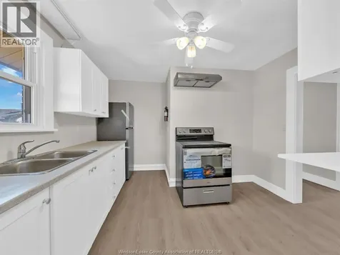 535 Pine Street Windsor ON N9A 6E6