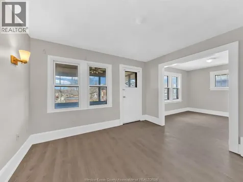 535 Pine Street Windsor ON N9A 6E6