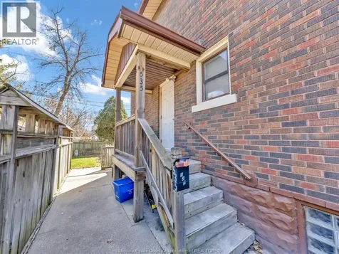 535 Pine Street Windsor ON N9A 6E6