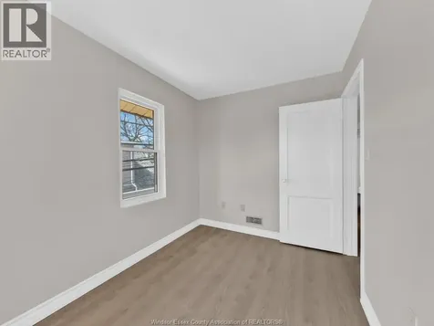 535 Pine Street Windsor ON N9A 6E6