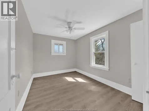 535 Pine Street Windsor ON N9A 6E6