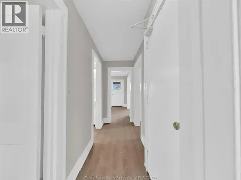 535 Pine Street Windsor ON N9A 6E6
