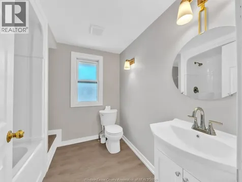 535 Pine Street Windsor ON N9A 6E6