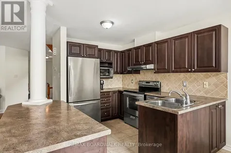 132 Montmorency Way Ottawa ON K4A 0J2