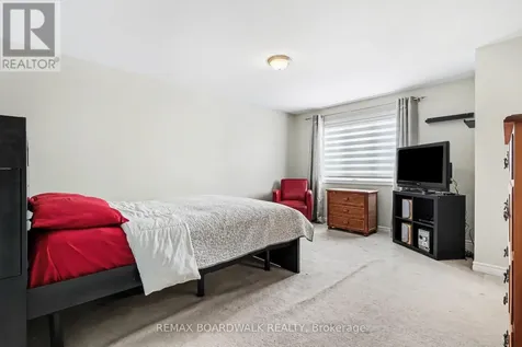 132 Montmorency Way Ottawa ON K4A 0J2