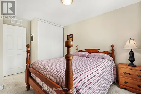 132 Montmorency Way Ottawa ON K4A 0J2