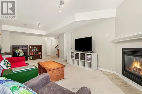 132 Montmorency Way Ottawa ON K4A 0J2