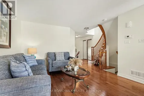 132 Montmorency Way Ottawa ON K4A 0J2