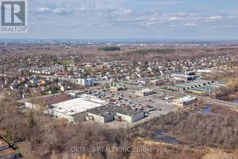 756 Dearborn Private Ottawa ON K1T 0W3