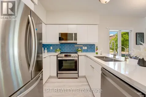 795 Laurelwood Drive Waterloo ON N2V 0A3