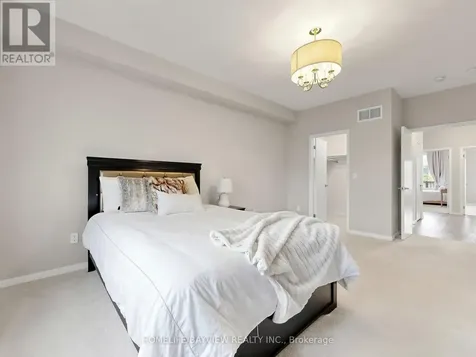 240 Elyse Court Aurora ON L4G 2C9