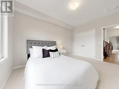 240 Elyse Court Aurora ON L4G 2C9