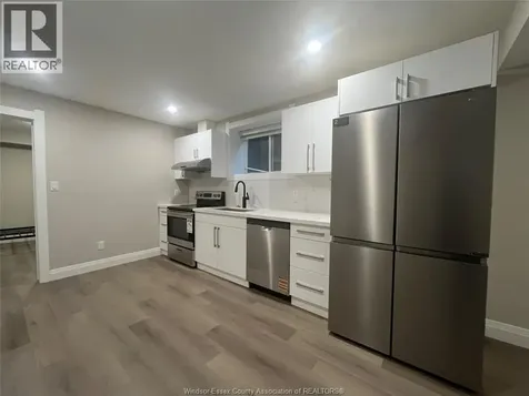 917 Mckay Avenue Windsor ON N9B 2A4