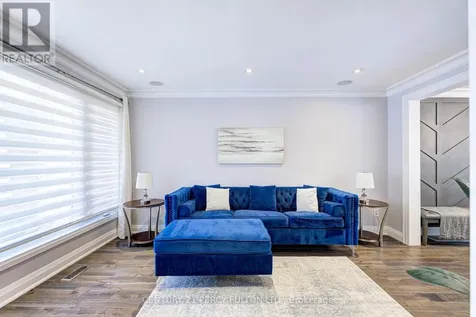 109 Woodcroft Lane Vaughan (west Woodbridge) ON L4L 6T2
