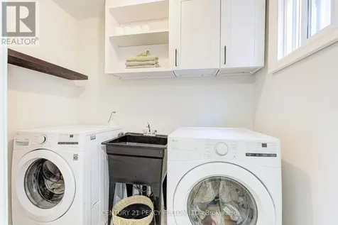 109 Woodcroft Lane Vaughan (west Woodbridge) ON L4L 6T2