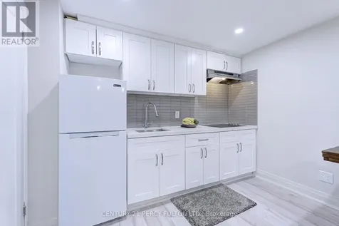 109 Woodcroft Lane Vaughan (west Woodbridge) ON L4L 6T2