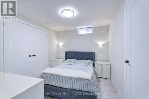 109 Woodcroft Lane Vaughan (west Woodbridge) ON L4L 6T2