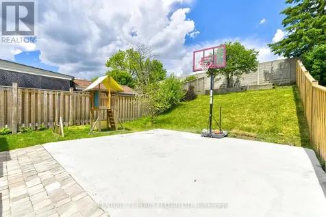 109 Woodcroft Lane Vaughan (west Woodbridge) ON L4L 6T2