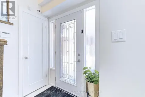 109 Woodcroft Lane Vaughan (west Woodbridge) ON L4L 6T2