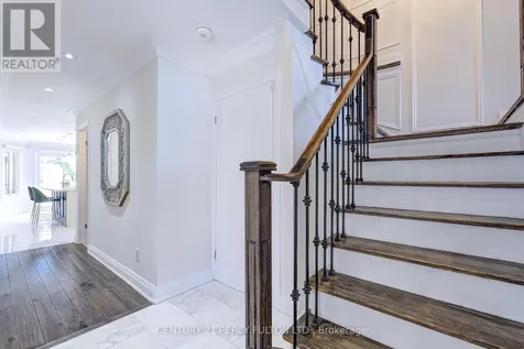 109 Woodcroft Lane Vaughan (west Woodbridge) ON L4L 6T2