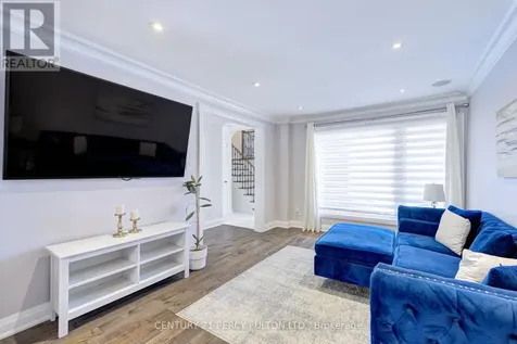 109 Woodcroft Lane Vaughan (west Woodbridge) ON L4L 6T2