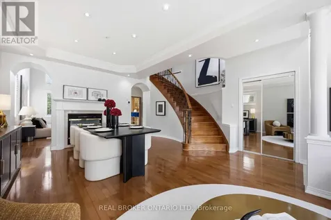 50 Robert Grundy Road Markham (cachet) ON L6C 3A3