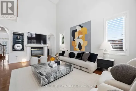 50 Robert Grundy Road Markham (cachet) ON L6C 3A3