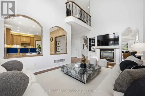 50 Robert Grundy Road Markham (cachet) ON L6C 3A3