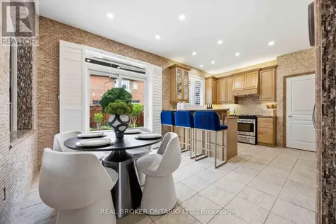 50 Robert Grundy Road Markham (cachet) ON L6C 3A3