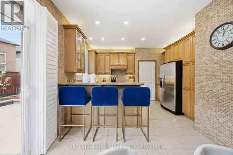 50 Robert Grundy Road Markham (cachet) ON L6C 3A3