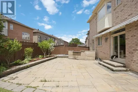 50 Robert Grundy Road Markham (cachet) ON L6C 3A3