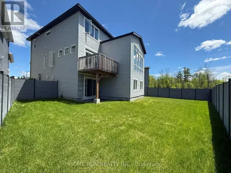271 Ketchikan Crescent Ottawa ON K2T 0S2