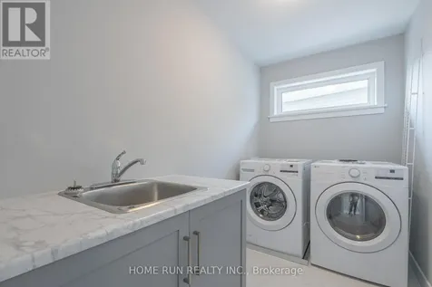 271 Ketchikan Crescent Ottawa ON K2T 0S2