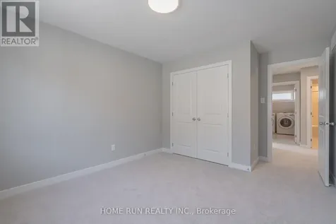 271 Ketchikan Crescent Ottawa ON K2T 0S2