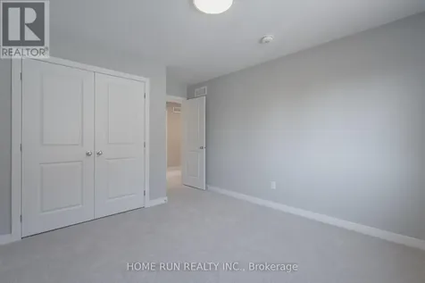 271 Ketchikan Crescent Ottawa ON K2T 0S2