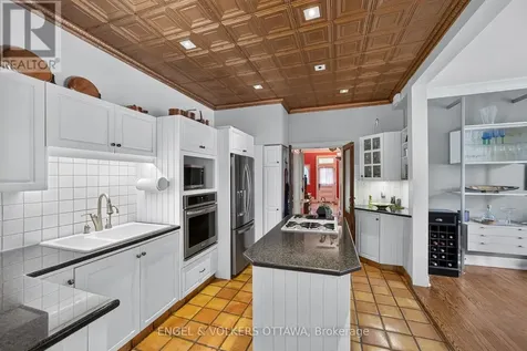 119 Strathcona Avenue Ottawa ON K1S 1X5