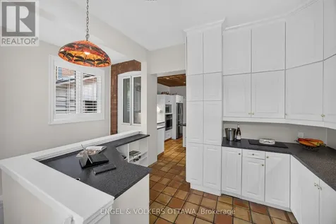 119 Strathcona Avenue Ottawa ON K1S 1X5