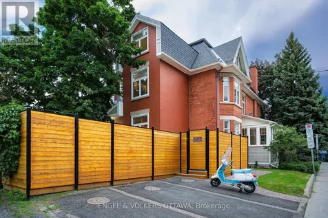 119 Strathcona Avenue Ottawa ON K1S 1X5