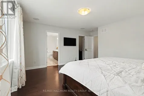129 Robin Easey Avenue Ottawa ON K2J 6V4