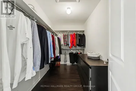 129 Robin Easey Avenue Ottawa ON K2J 6V4
