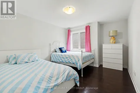 129 Robin Easey Avenue Ottawa ON K2J 6V4