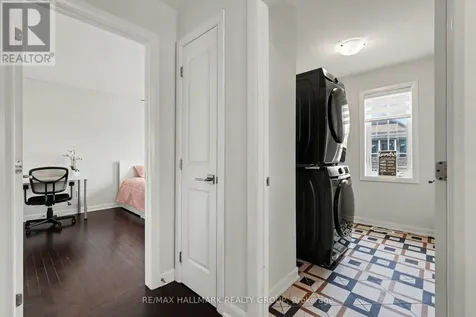 129 Robin Easey Avenue Ottawa ON K2J 6V4