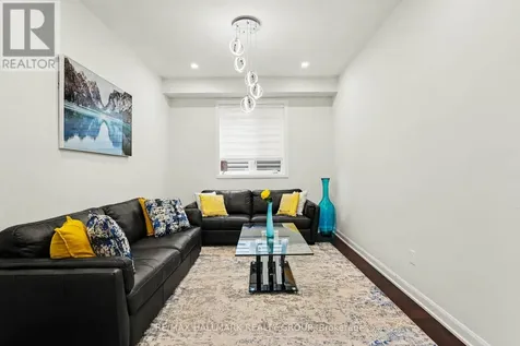 129 Robin Easey Avenue Ottawa ON K2J 6V4