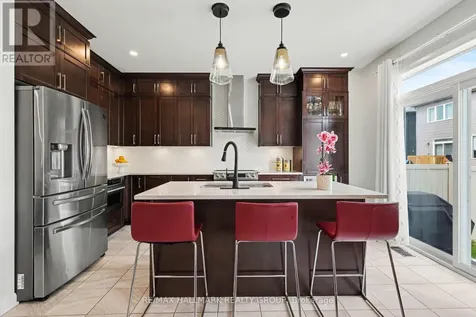 129 Robin Easey Avenue Ottawa ON K2J 6V4