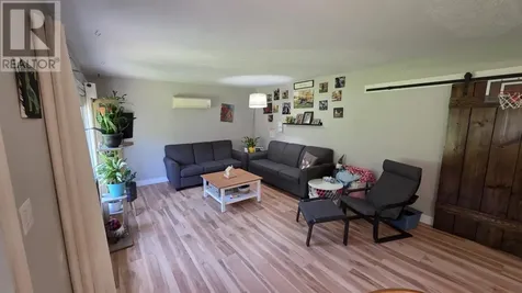 912 Ninth Street Kenora ON P9N 2T2