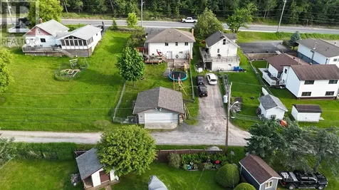 912 Ninth Street Kenora ON P9N 2T2
