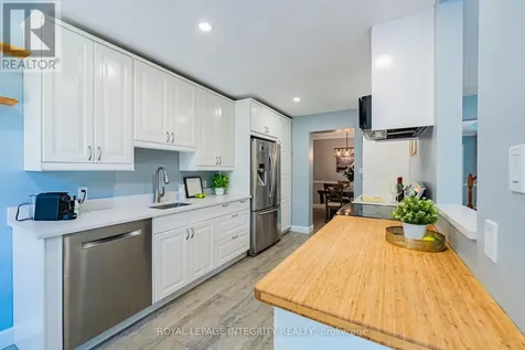 208 Blackdome Crescent Ottawa ON K2T 1A6