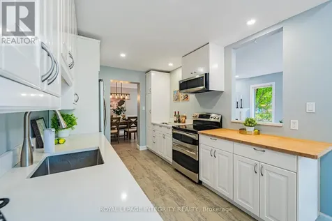 208 Blackdome Crescent Ottawa ON K2T 1A6