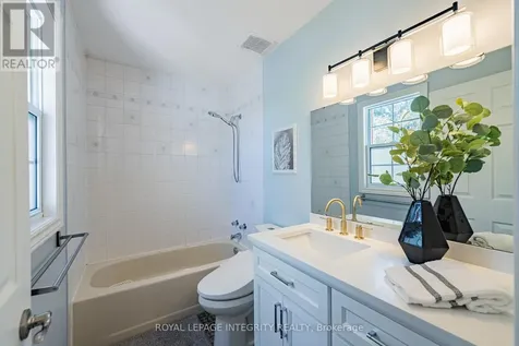 208 Blackdome Crescent Ottawa ON K2T 1A6