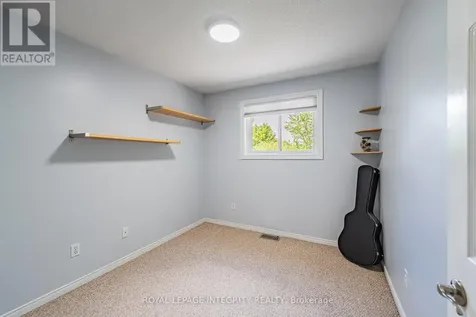 208 Blackdome Crescent Ottawa ON K2T 1A6